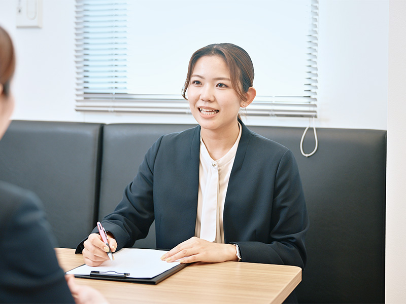 先輩社員インタビュー