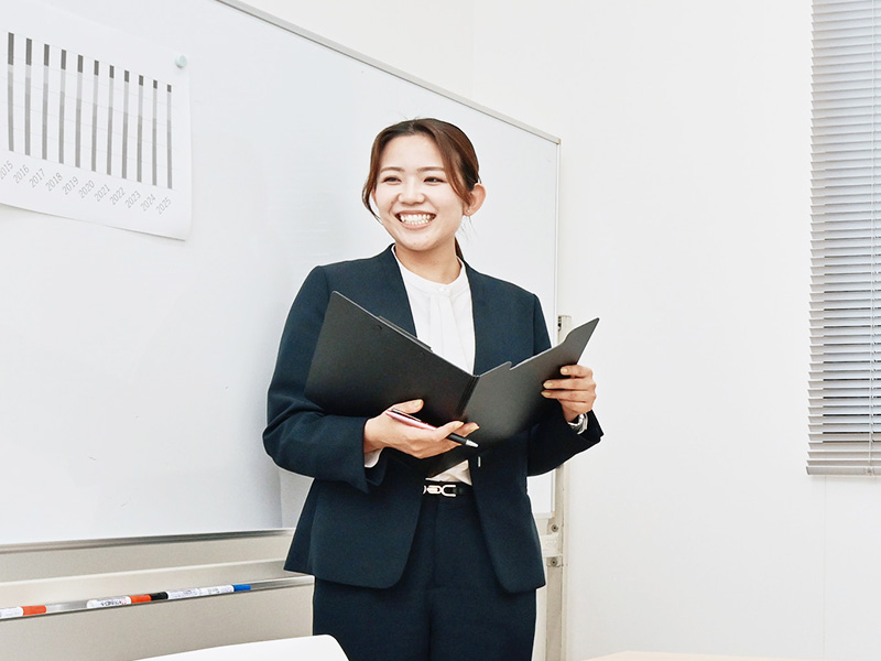 先輩社員インタビュー